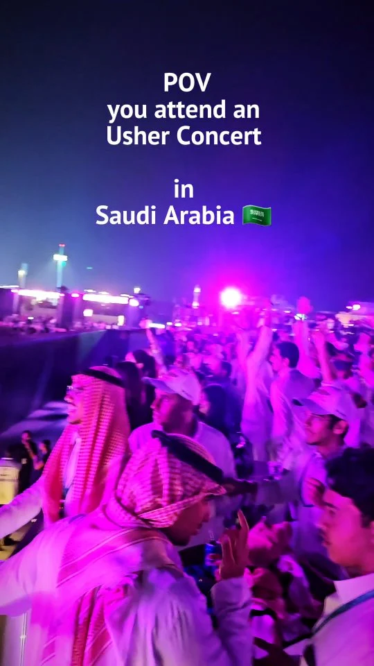 I'm from ATL, and frequently ran into Usher in my college days. 
Seeing Usher in Saudi Arabia was a very different, very exciting experience. It's amazing how this country is welcoming the world 🇸🇦 ❤️ 

#usher #atl #jeddah #saudiarabia #sauditourism #atlantaphotographer #atlantaartist #atlanta #atlantanightlife #sauditrends #atliens